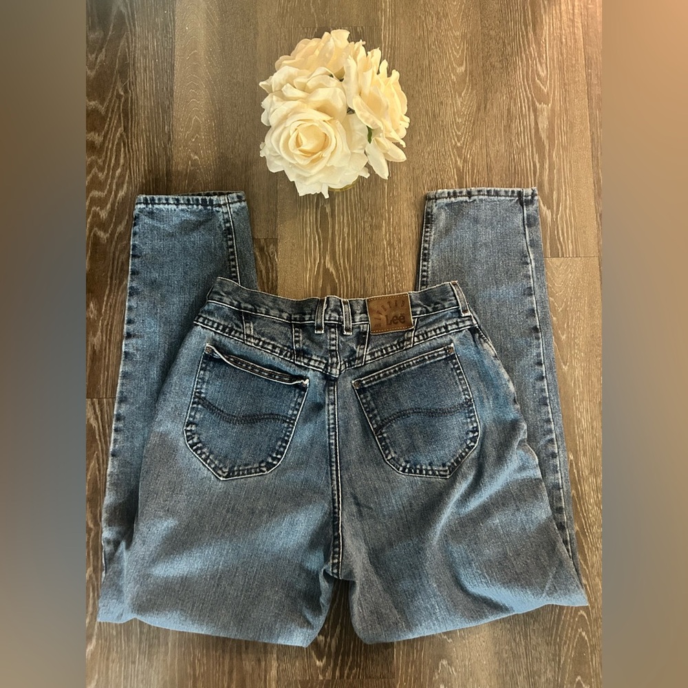 Lee Rivited 90’s, VTG, Women's Classic Straight Leg Denim Jeans, size 12 - Picture 4 of 5